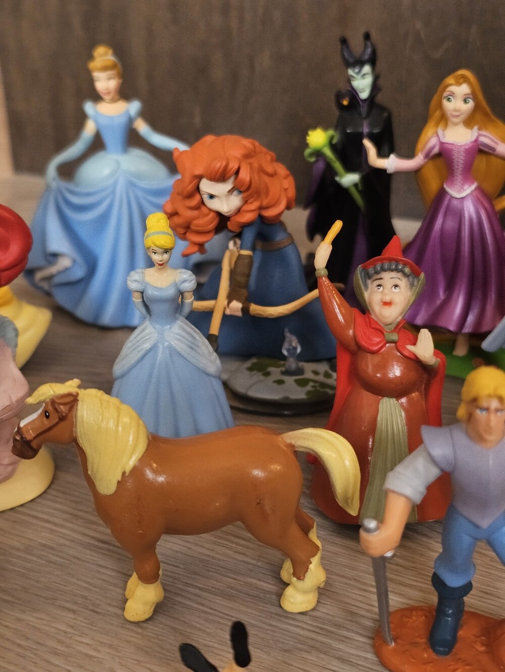 Disney Princess & Character Figurine Lot – Mixed PVC Toy 25 Figures - Picture 5 of 16